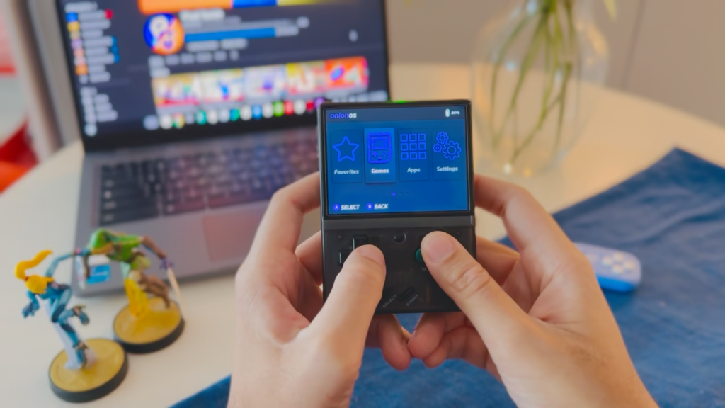 OnionOS running on the Miyoo Mini Plus